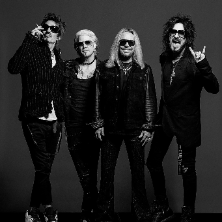 M&ouml;tley Cr&uuml;e