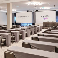 Salon Market, Hotel International